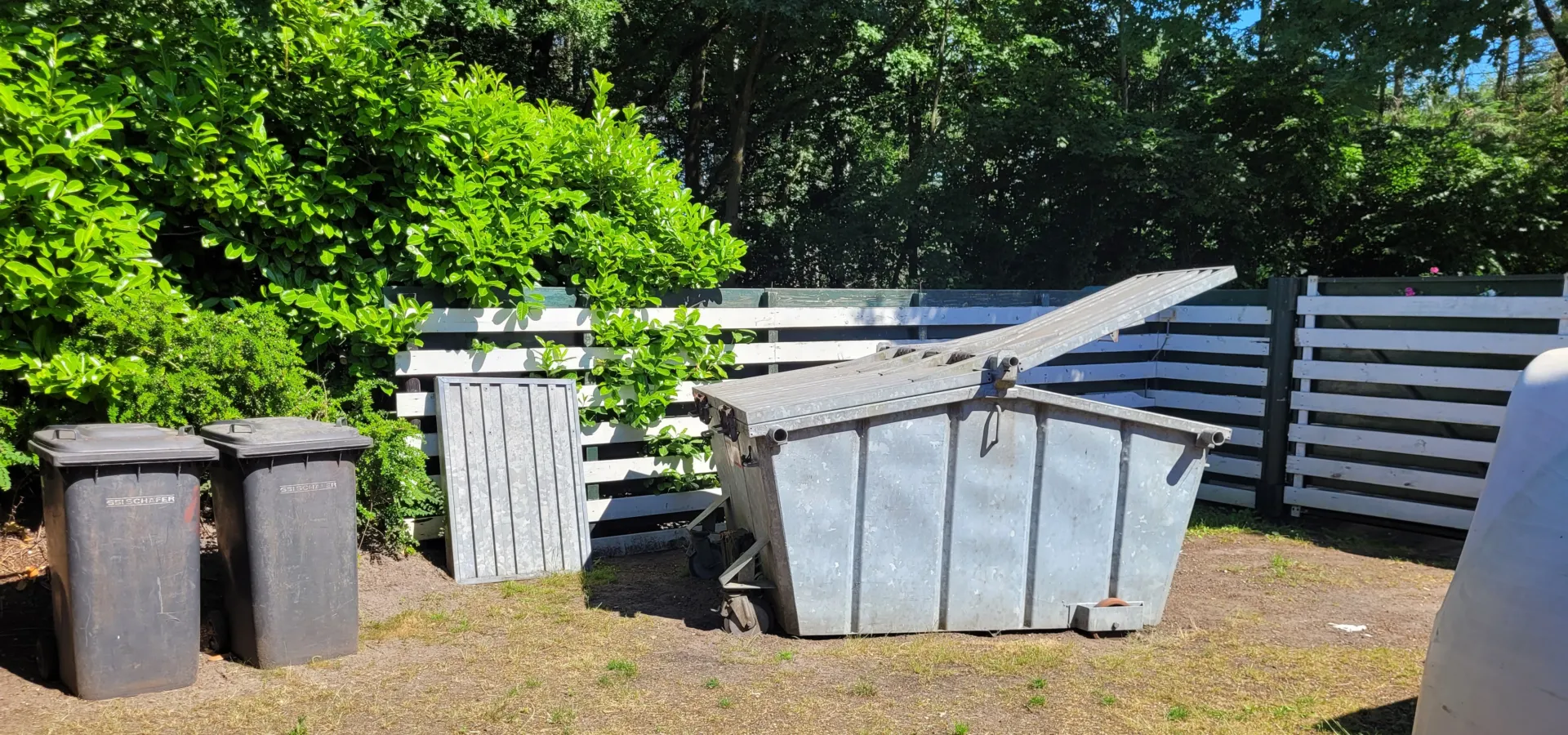 Millieustraat container